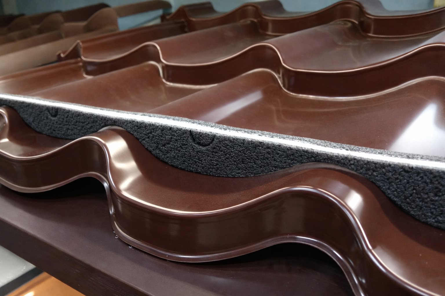 Уплотнители для кровли на промышленном объекте